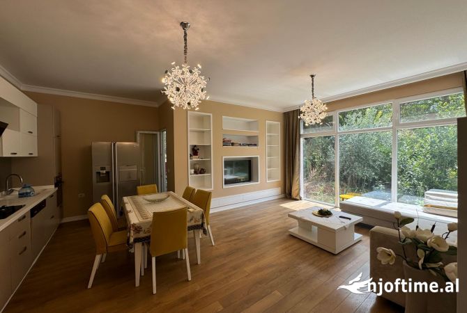 Shtepi me qera Apartament ne Tirane, 2+1, Mobilimi E mobiluar, Pagesa 850  Euro.