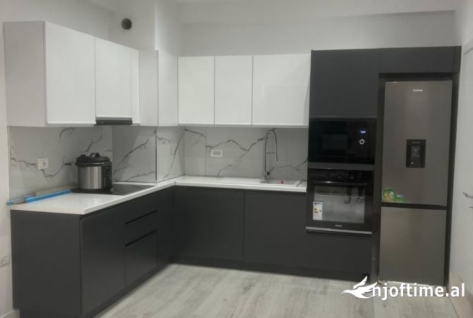 Shtepi me qera Apartament ne Tirane, 1+1, Mobilimi E mobiluar, Pagesa 500  Euro.