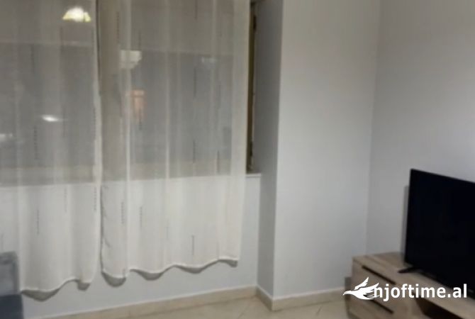 Shtepi me qera 2+1 ne Tirane - 699 Euro