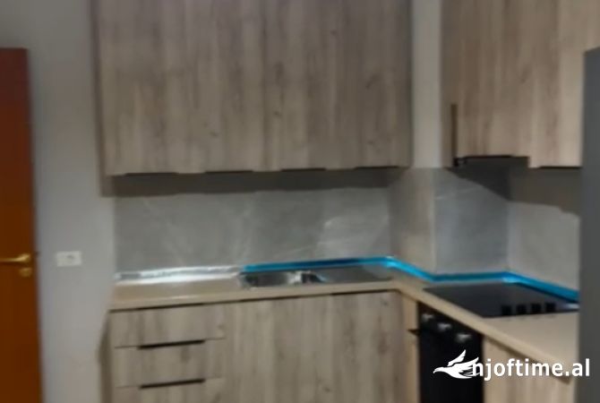 Shtepi me qera 2+1 ne Tirane - 699 Euro