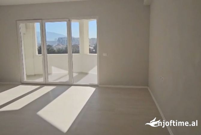 Shtepi me qera 2+1 ne Tirane - 625 Euro