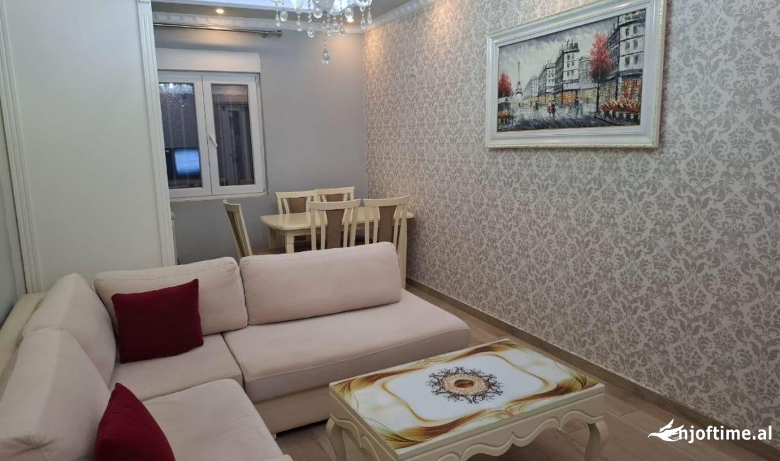 Shtepi me qera Apartament ne Tirane, 2+1, Mobilimi E mobiluar, Pagesa 600  Euro.