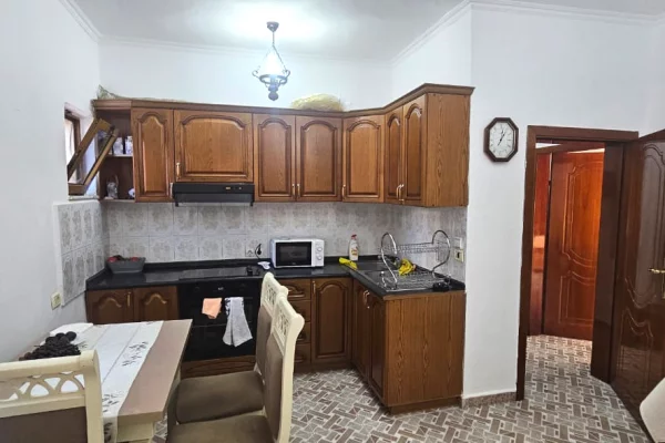 Shtepi me qera 1+1 ne Tirane - 450 Euro