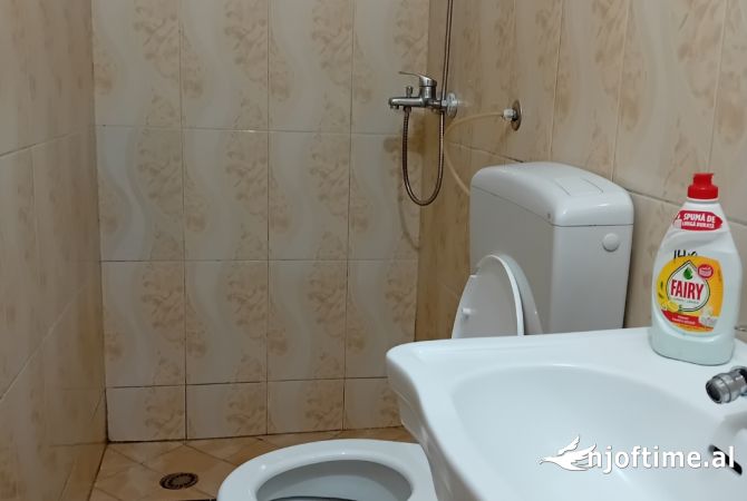 Shtepi me qera 1+1 ne Tirane - 25,000 Leke