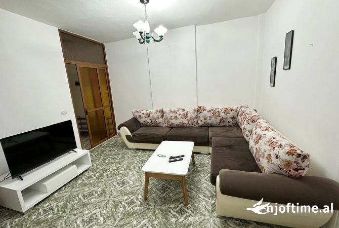 Shtepi me qera 2+1 ne Tirane - 500 Euro