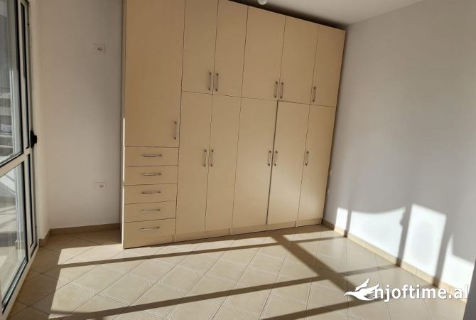 Shtepi ne shitje 1+1 ne Tirane - 84,000 Euro