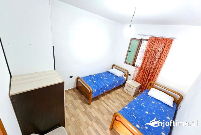 Shtepi me qera Shtepi Private ne Tirane, 2+1, Mobilimi E mobiluar, Pagesa 400  Euro.