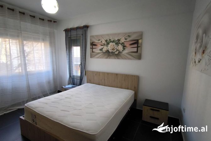 Shtepi me qera 1+1 ne Tirane - 50,000 Leke