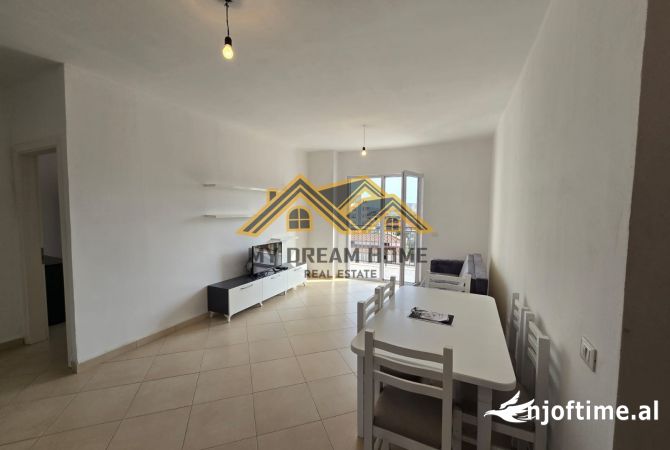 Shtepi me qera Apartament ne Durres, 2+1, Mobilimi E mobiluar, Pagesa 350  Euro.