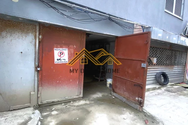 Apartment for rent in Durres Garsoniere, Emty