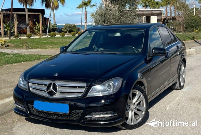 Makina ne shitje  ne Durres - 10,000 Euro