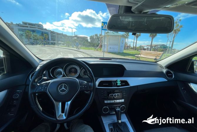 Makina ne shitje  ne Durres - 10,000 Euro