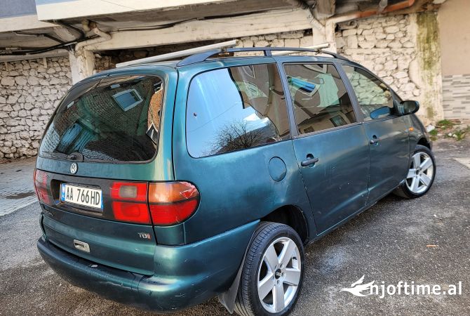 Cars for sale  in Elbasan - 2,300 Euro
