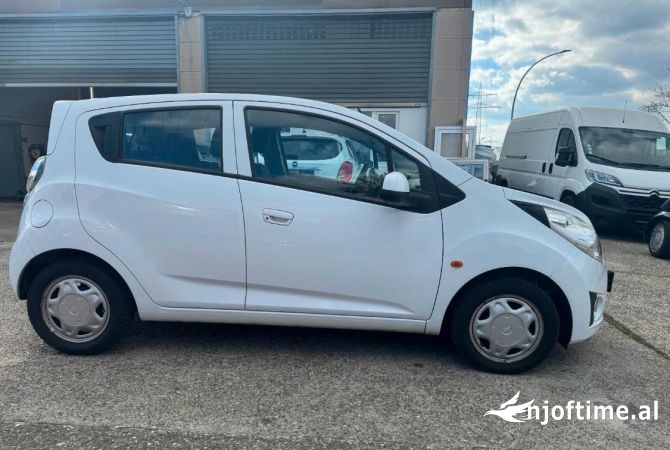 Makina ne shitje ne Tirane - 4,500 Euro