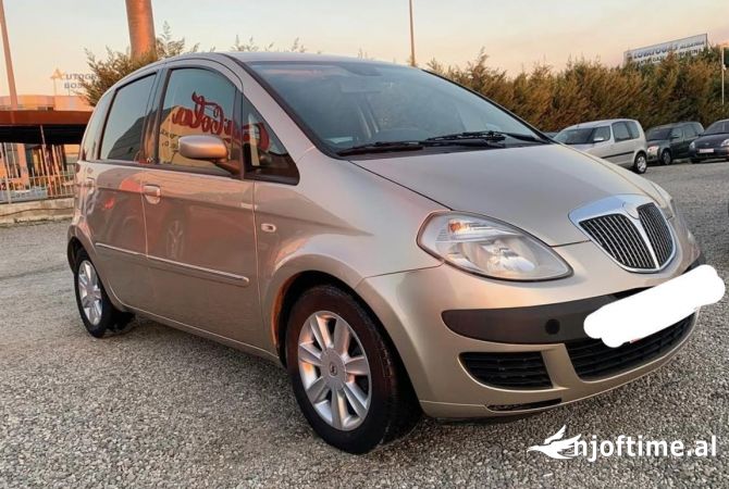 Auto in Vendita  a Tirana - 170,000 Leke