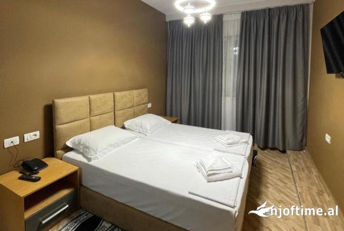Ambient biznesi me qera 5+1 ne Tirane - 5,000 Euro