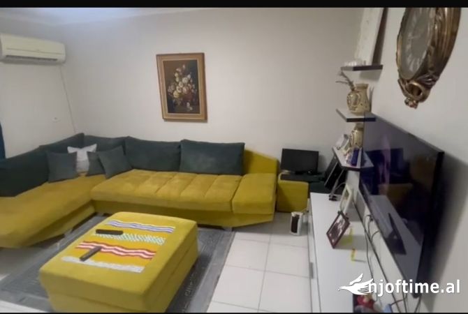 Shtepi me qera Apartament ne Tirane, 1+1, Mobilimi E mobiluar, Pagesa 450  Euro.