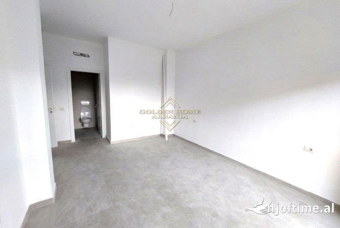 Shtepi ne shitje Apartament ne Tirane, 2+1, Mobilimi Bosh, pa mobiluar, Pagesa 169,290  Euro.