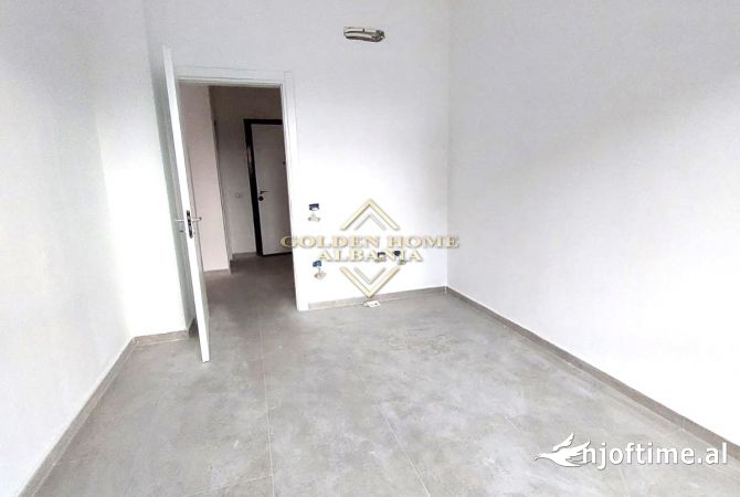 Shtepi ne shitje Apartament ne Tirane, 2+1, Mobilimi Bosh, pa mobiluar, Pagesa 169,290  Euro.