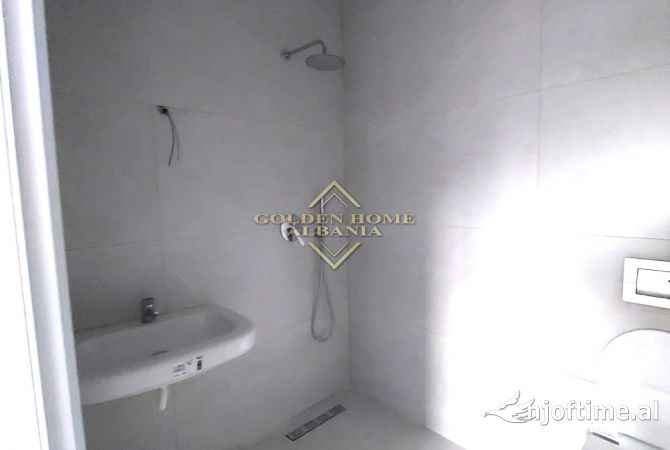 Shtepi ne shitje Apartament ne Tirane, 2+1, Mobilimi Bosh, pa mobiluar, Pagesa 169,290  Euro.