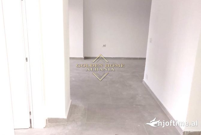 Shtepi ne shitje Apartament ne Tirane, 2+1, Mobilimi Bosh, pa mobiluar, Pagesa 169,290  Euro.