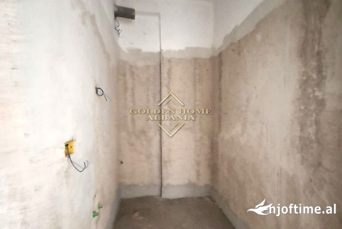 Apartment for sale in Tirana 2+1, Emty
