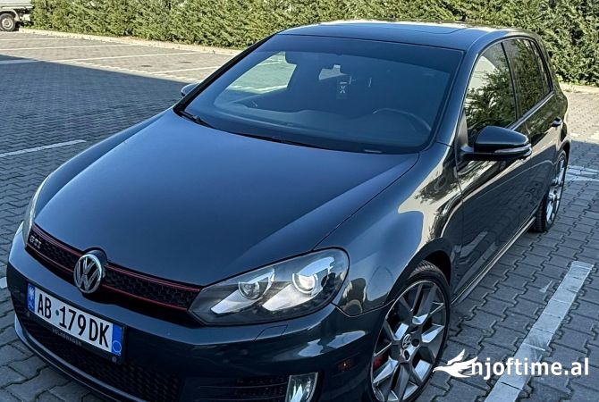 Makina ne shitje ne Tirane, Volkswagen, 2012 Benzine,Kambio Automatik Pagesa 8,800  Euro.