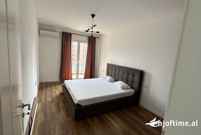 Shtepi me qera Apartament ne Tirane, 1+1, Mobilimi E mobiluar, Pagesa 500  Euro.