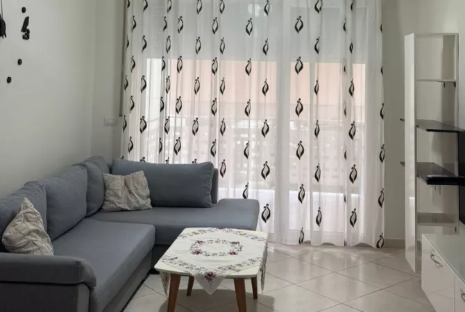 Shtepi me qera 2+1 ne Tirane - 500 Euro