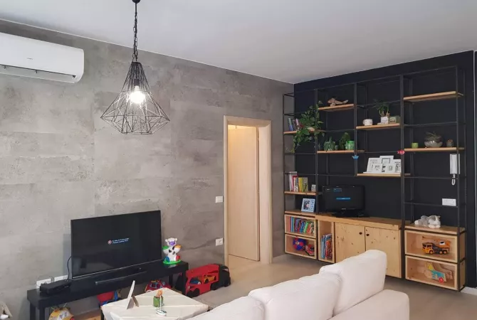 Shtepi me qera Apartament ne Tirane, 1+1, Mobilimi E mobiluar, Pagesa 550  Euro.