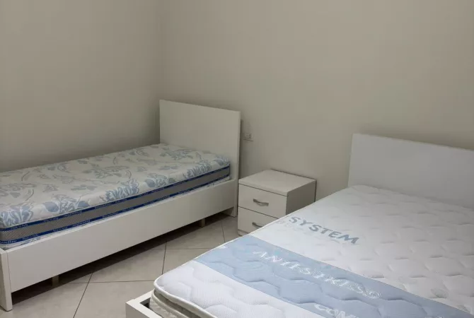 Shtepi me qera Apartament ne Tirane, 2+1, Mobilimi E mobiluar, Pagesa 500  Euro.
