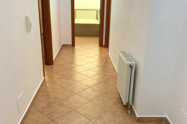 Shtepi me qera Apartament ne Tirane, 2+1, Mobilimi E mobiluar, Pagesa 650  Euro.