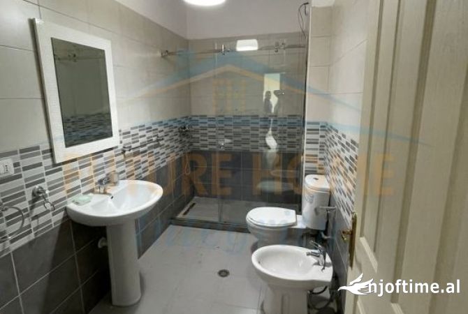 Shtepi me qera 2+1 ne Tirane - 450 Euro