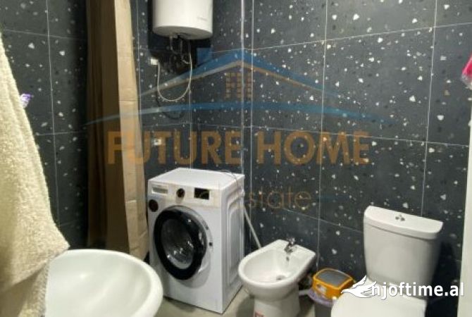 Shtepi ne shitje Apartament ne Tirane, 2+1, Mobilimi E mobiluar, Pagesa 150,000  Euro.