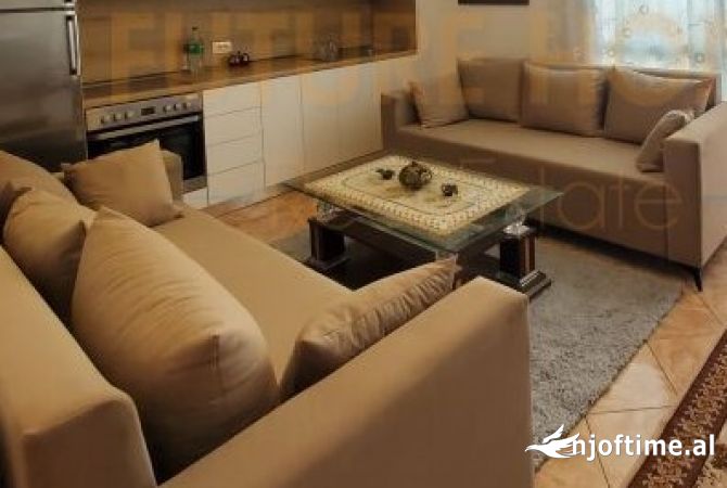 Shtepi me qera 2+1 ne Tirane - 600 Euro