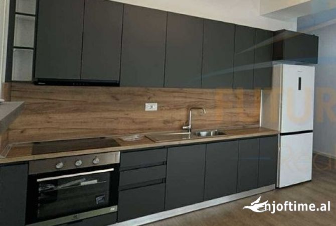 Shtepi me qera 2+1 ne Tirane - 390 Euro