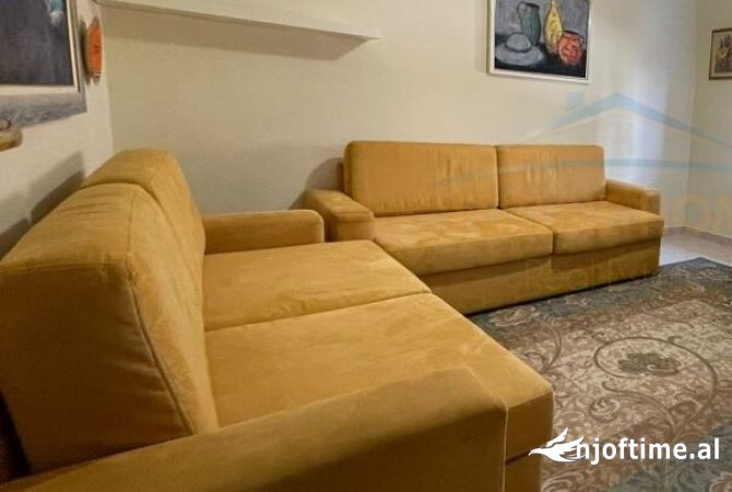 Shtepi me qera 1+1 ne Tirane - 450 Euro