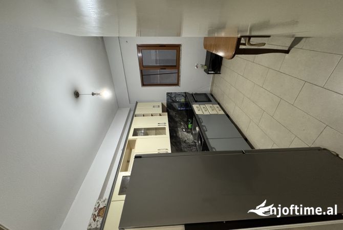 Shtepi me qera 2+1 ne Tirane - 490 Euro