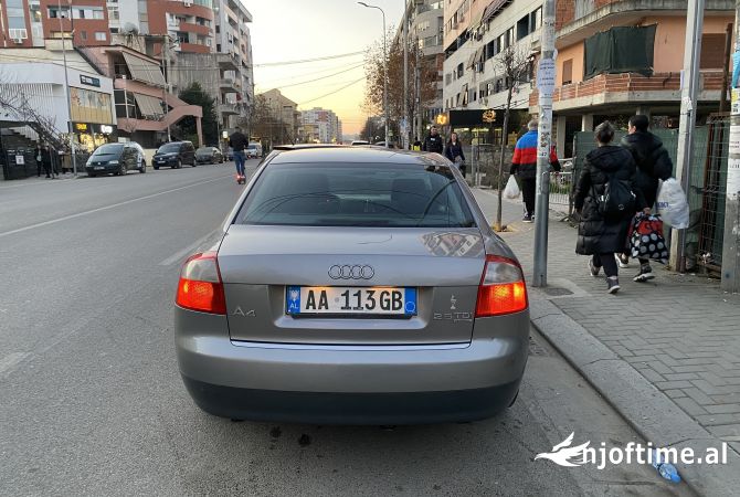 Makina ne shitje  ne Tirane - 2,200 Euro