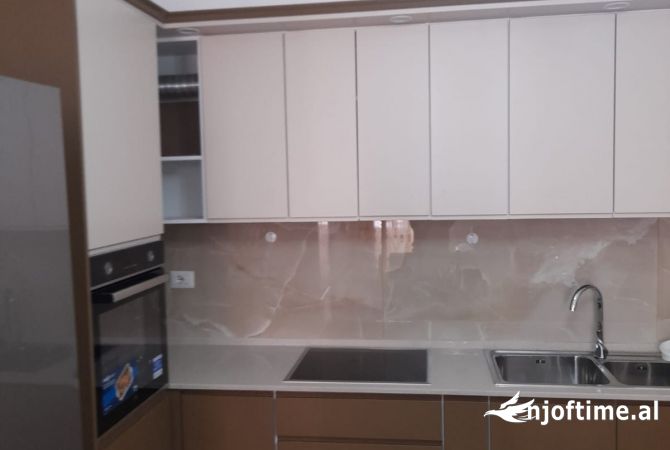 Shtepi me qera 2+1 ne Durres - 35,000 Leke