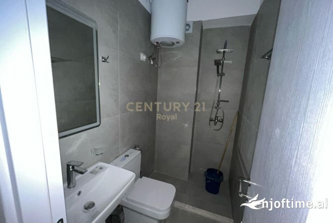 Shtepi ne shitje Apartament ne Tirane, 2+1, Mobilimi E mobiluar, Pagesa 143,000  Euro.