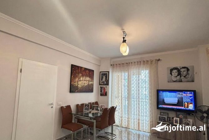 Shtepi me qera 1+1 ne Tirane - 600 Euro