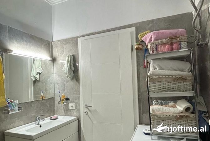 Shtepi me qera Apartament ne Tirane, 1+1, Mobilimi E mobiluar, Pagesa 600  Euro.