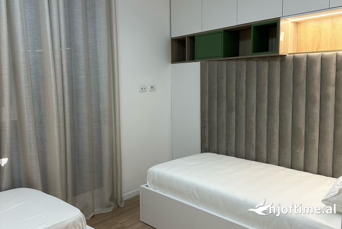 Shtepi me qera Apartament ne Tirane, 2+1, Mobilimi E mobiluar, Pagesa 80,000  Leke.