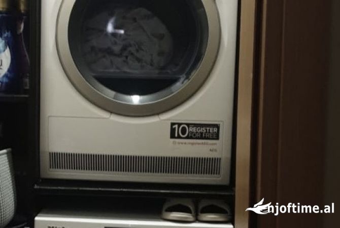 Shtepi me qera Apartament ne Tirane, 3+1, Mobilimi E mobiluar, Pagesa 80,000  Leke.