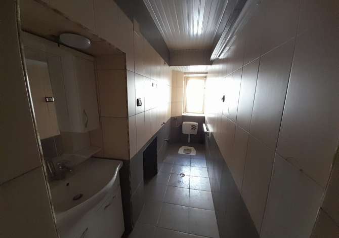 Ambient biznesi me qera 2+1 ne Tirane - 600 Euro