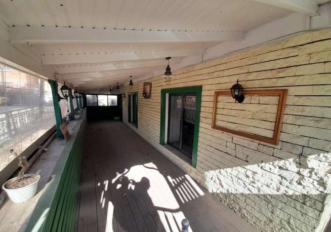 Jepet Lokal me Qera , Tek Spitali Nene Tereza