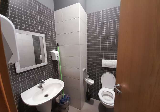 Jepet Ambjent me Qera ,Te Kompleksi Kontakt, 21 Dhjetori