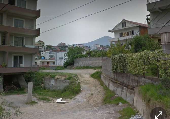 Truall ose Toke  ne Tirane - 75,000 Euro