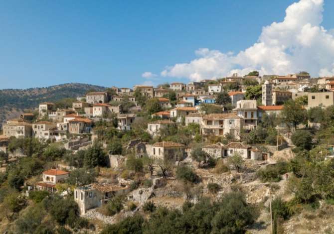 Truall ose Toke  ne Himare - 150,000 Euro